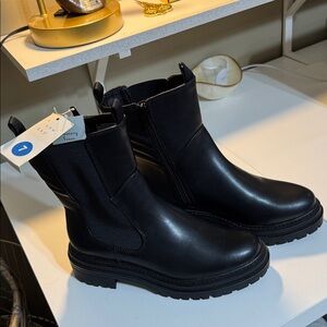 NWT Target A New Day Black Laura Faux Leather Memory Foam Zipper Boots Size 7